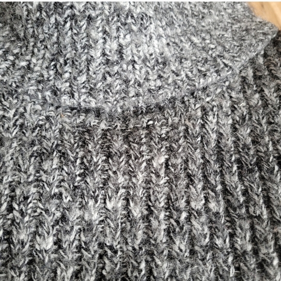 Cynthia Rowley Size Small Sweater Tunic - Picture 5 of 10